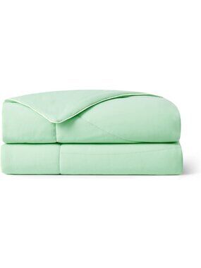 Cozy Temperature Regulating Comforter | Soft, Breathable, All-Season Bedding